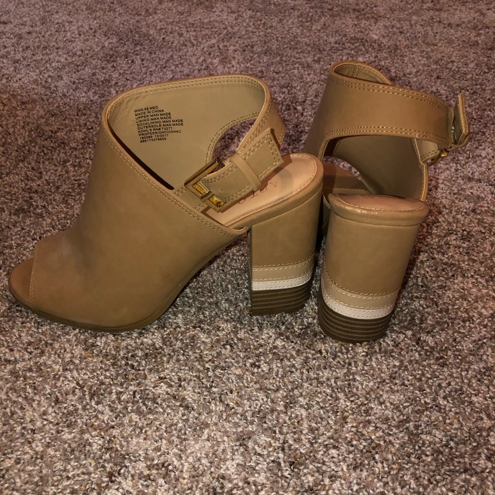 Tan Heels